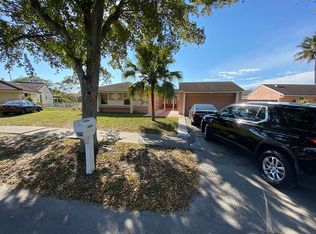 19850 NW 64 Court Rd, Hialeah, FL 33015