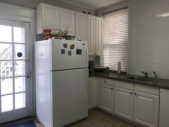 2nd image of 186 Bidwell Pkwy APT 1