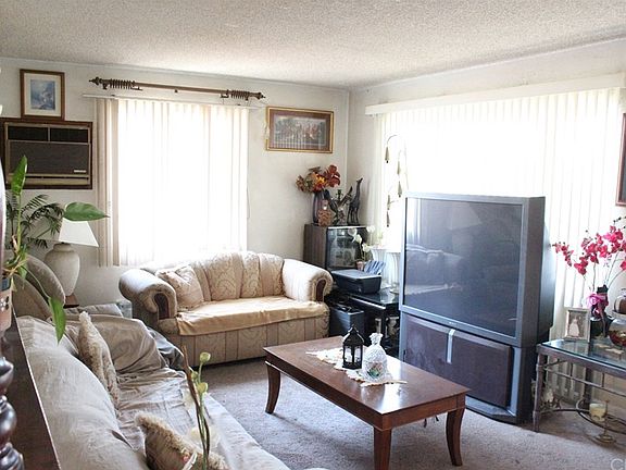 3rd image of 3366 Athol St