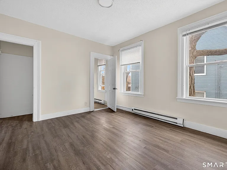 27 Beacon St #3 — Photo 13