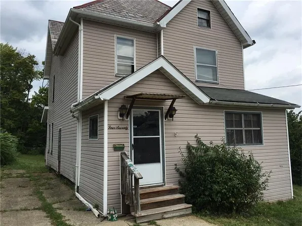 470 A St, Sharon, PA 16146