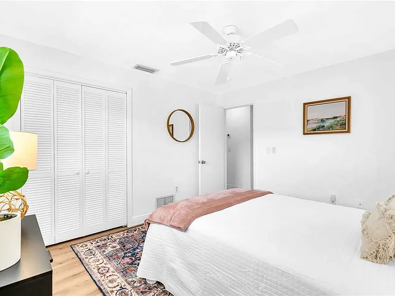 2921 Captiva Dr — Photo 30