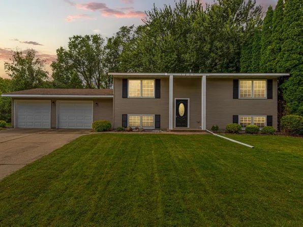 1201 4th St NW, Waseca, MN 56093