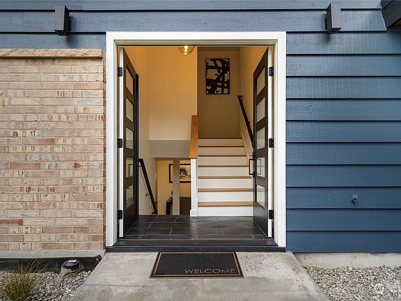 4th image of 2315 N 192nd Street