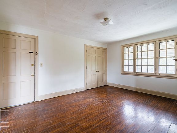 3rd image of 440 E Maynard Ave #C
