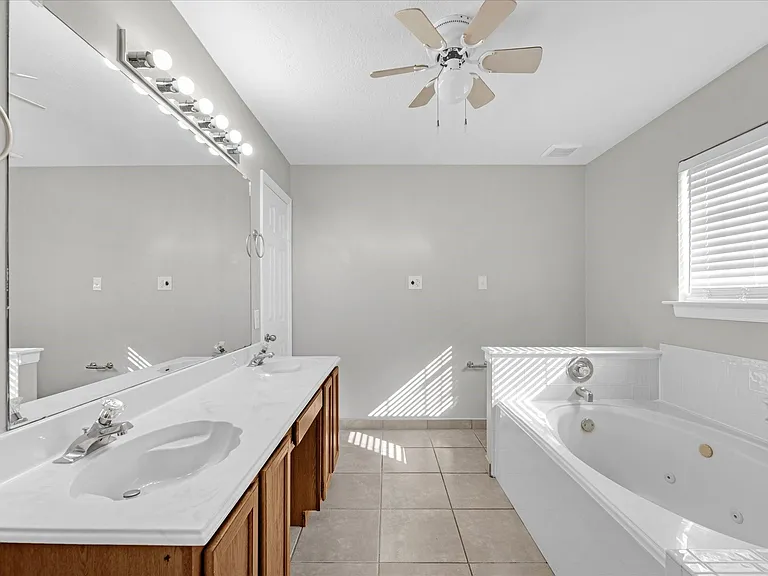 4241 Mountain Peak Way — Photo 19
