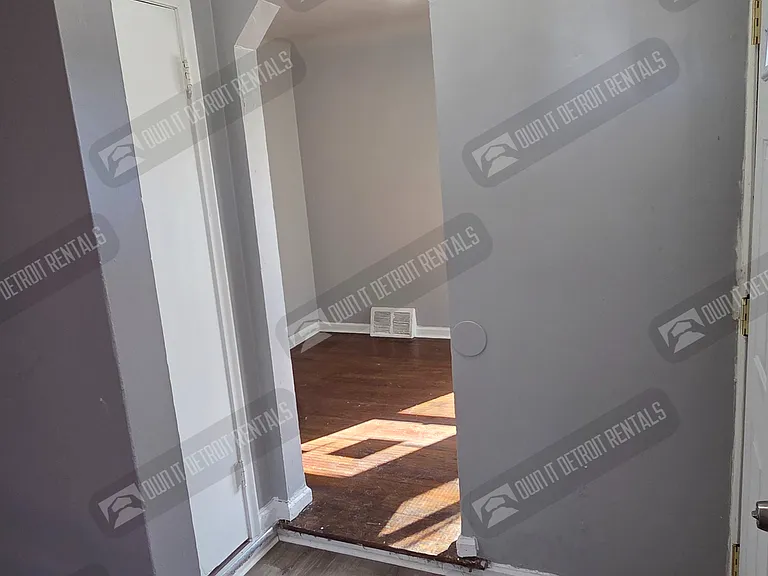 9310 Fielding St — Photo 17