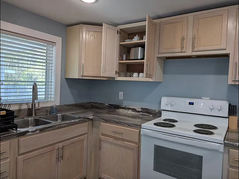 2910 Greensboro Rd — Photo 6