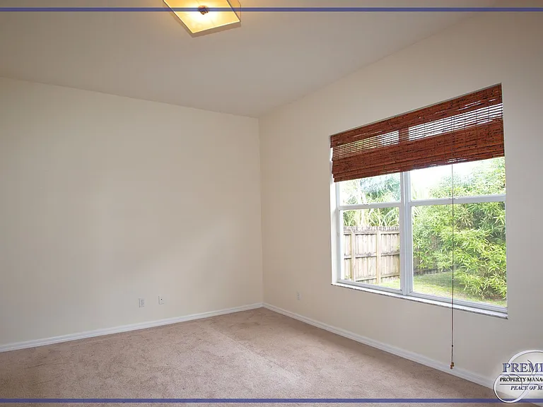 3555 Poinsettia Ave — Photo 29