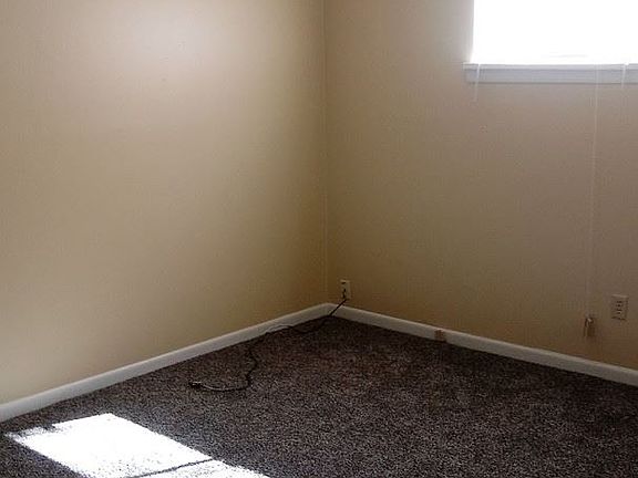 4th image of 327 E Eufaula St APT 18