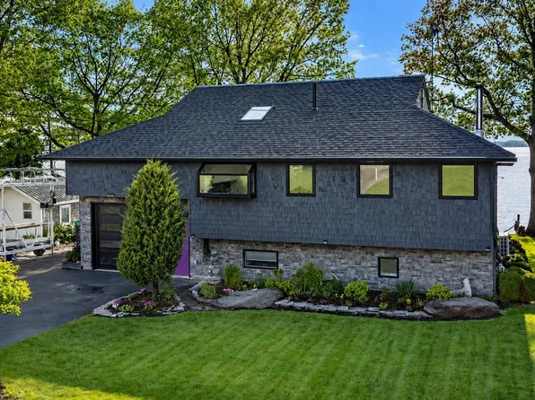 380 Lakewood Drive, Swanton, VT 05488