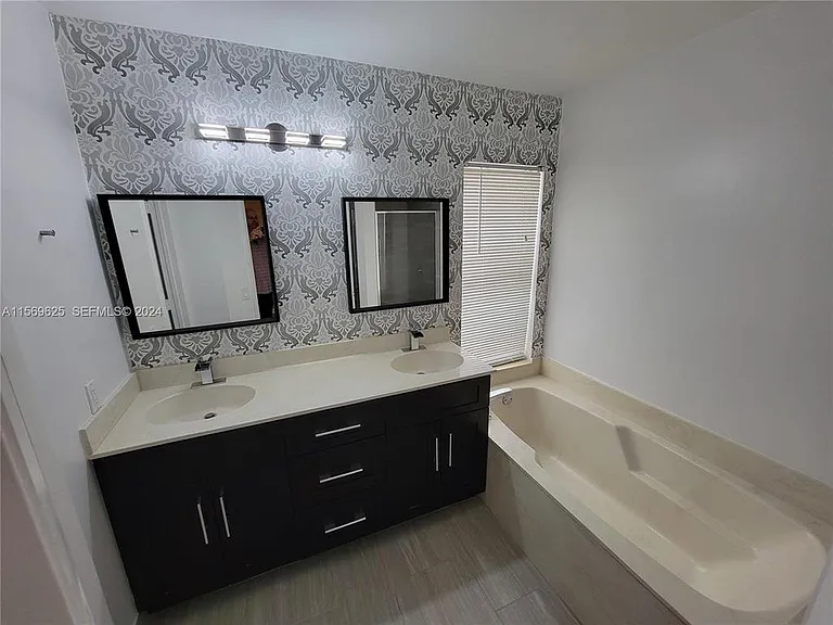 928 Falling Water Rd — Photo 14