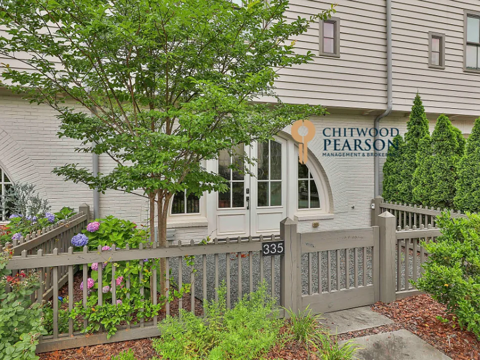 335 Sage Ln