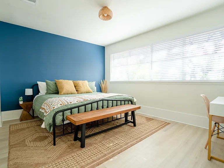 20712 Camel Back St — Photo 13