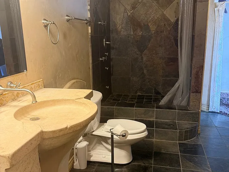 100 N Arlington Ave #16 — Photo 1