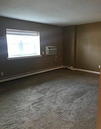 5th image of 13 Chapel Hill Dr APT 3