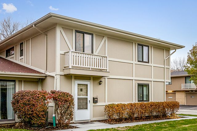 1st image of 1431 Ellisville Ln Unit 113