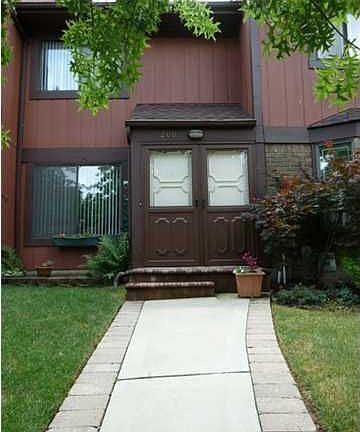 3rd image of 200 Balsam Pl