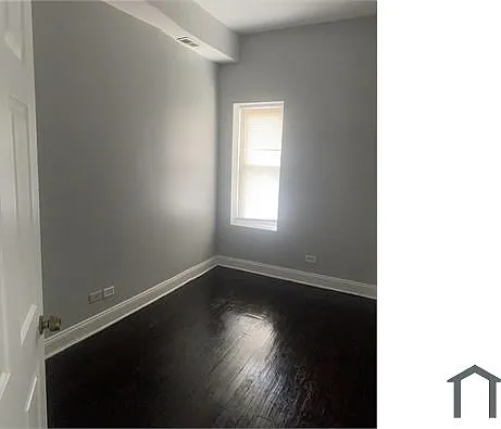 4915 S Calumet Ave #1 — Photo 5