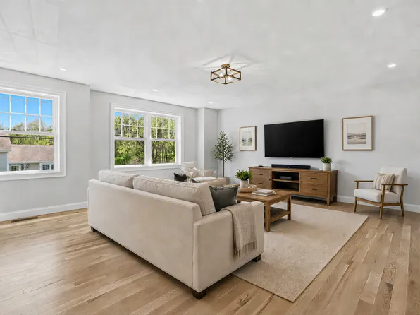 20A Beaumont Rd, Worcester, MA 01604