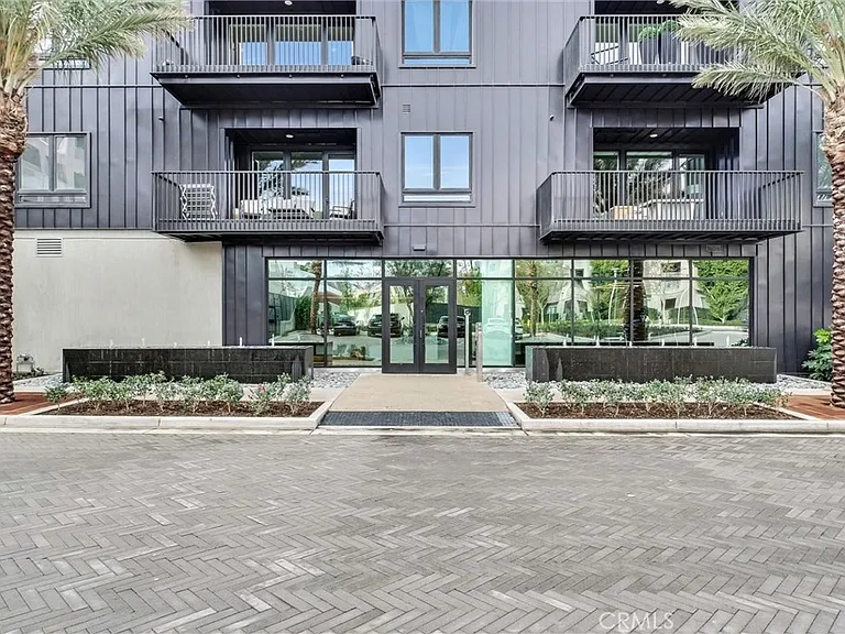 2205 Rivington — Photo 8