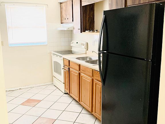 3rd image of 5816 157th Ave N APT 2