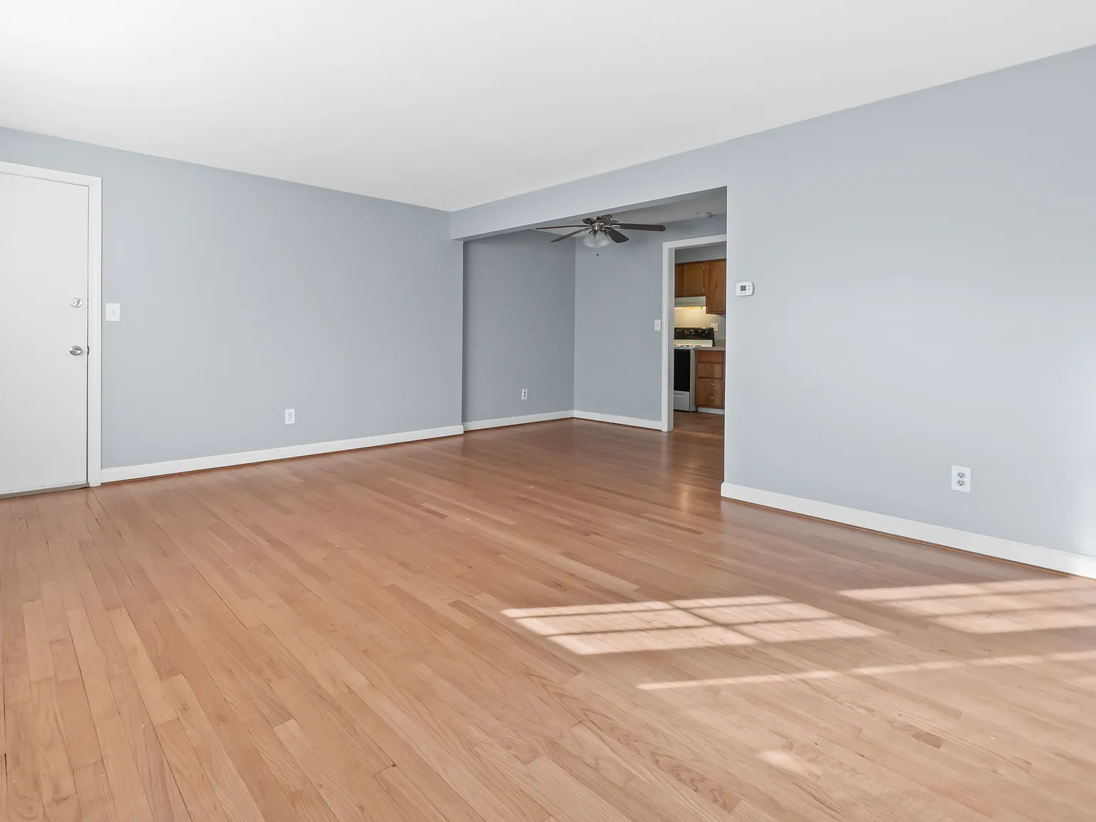 1 bed, 750 sqft, $1,375 — Photo 2