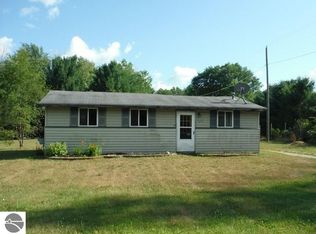 5273 Ellison Rd, Sterling, MI 48659