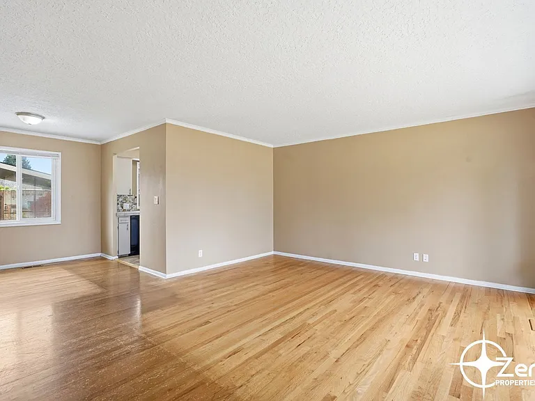 8317 Chesapeake Dr — Photo 17
