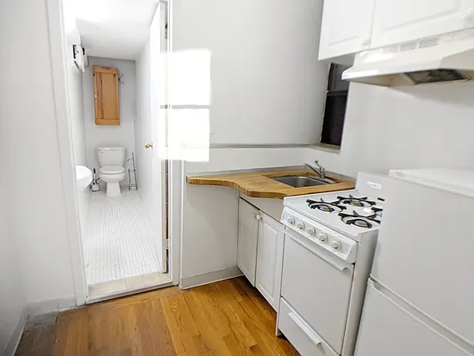 Rented by Union Square Property Management | media 3