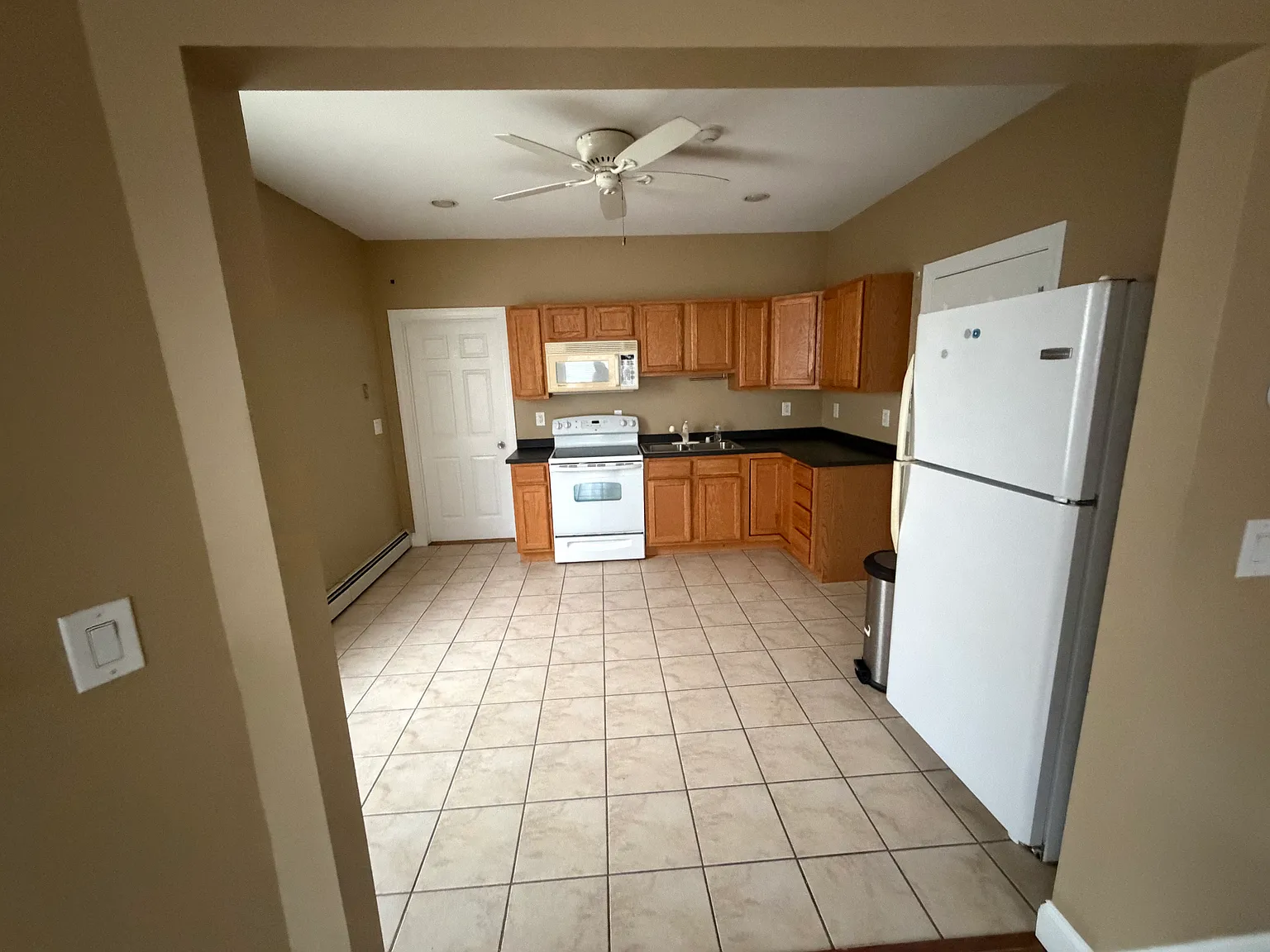 1 bed, $1,200 — Photo 4