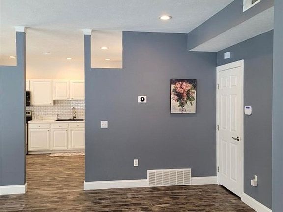 5th image of 26146 Hawthorne Ct