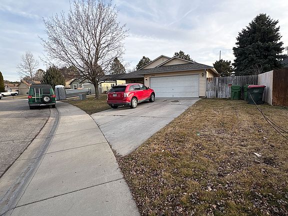 2nd image of 1745 E Oakcrest Dr
