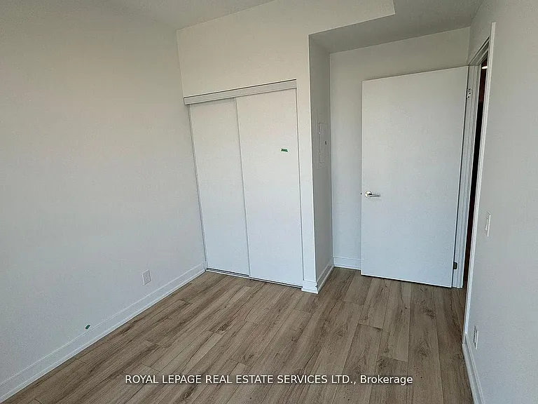 1660 Bloor St W #401 — Photo 11