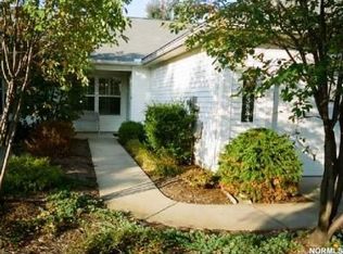 33884 Sunflower Ln, North Ridgeville, OH 44039