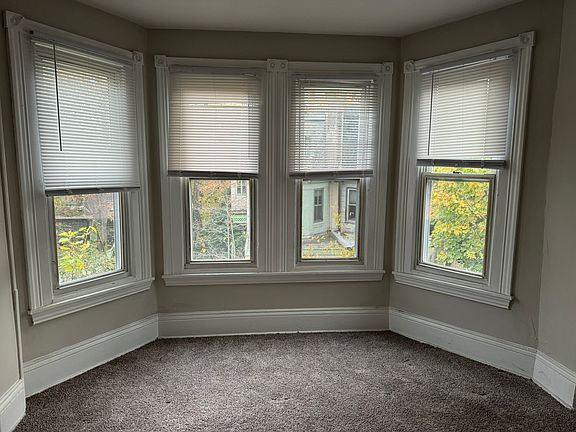 5th image of 4410 Pine St #3R