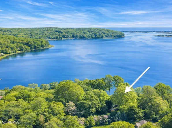 942 Navesink River Road, Middletown, NJ 07760