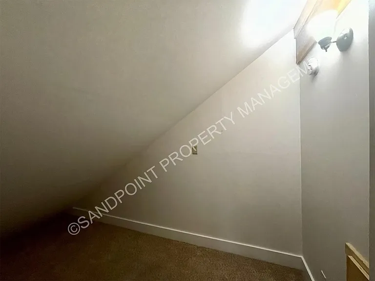 817 1/2 Poplar St — Photo 19