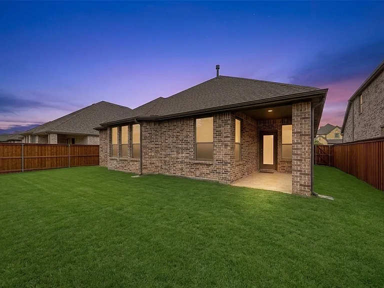 9224 Armadillo Trl — Photo 11