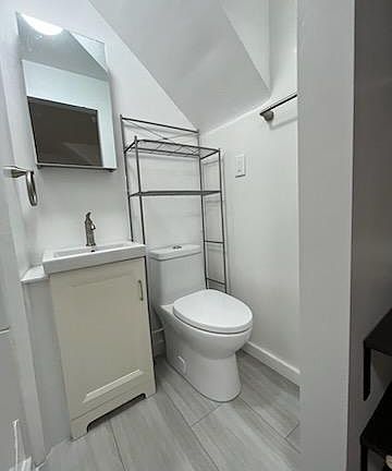 Private en suite bathroom (shower not pictured)