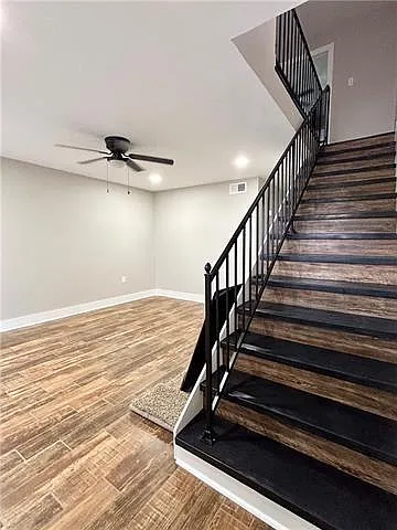 2 bed, 1.5 bath, 1000 sqft, $1,300 — Photo 3