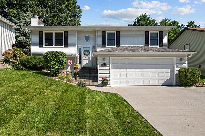 1st image of 1358 W 49th St