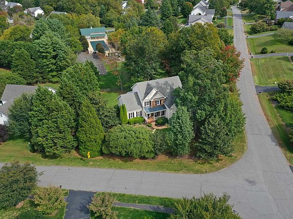 3rd image of 1245 Still Meadow Ave