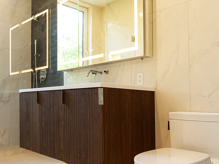 205 E Hyerdale Dr — Photo 14