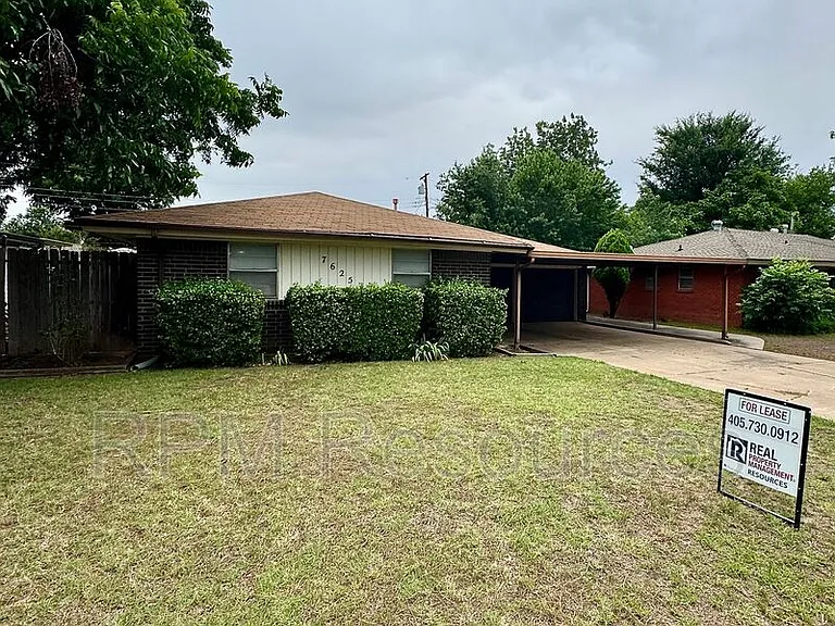 7625 S Sherwood Ave — Photo 1