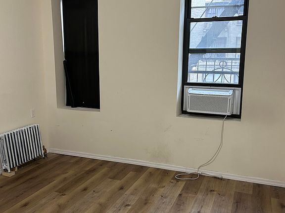 3rd image of 407 Audubon Ave APT 2A