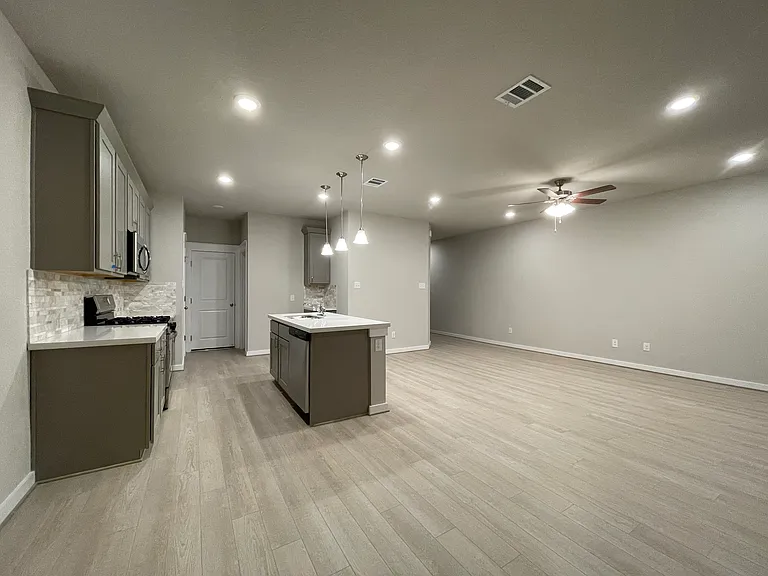 17201 Crane Fly Dr #B — Photo 4
