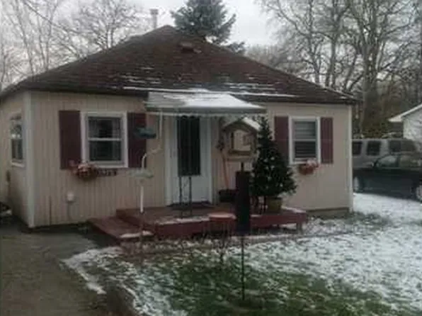 5975 Cypress St, Haslett, MI 48840