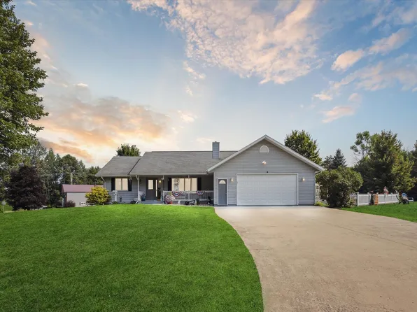 N6730 Balsam Row Rd, Shawano, WI 54166