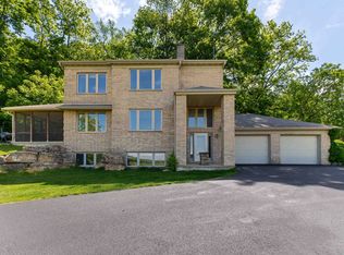 535 Territory Dr, Galena, IL 61036